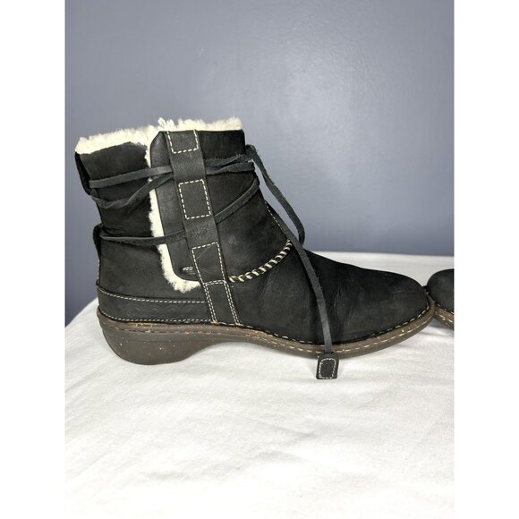 UGG Australia Cove Boots Womens Size 8 Black Sheepskin Lined Leather Ankle - Picture 10 of 16